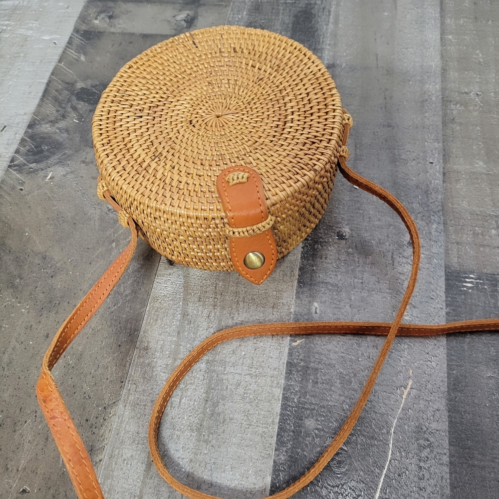 Round Rattan Purse